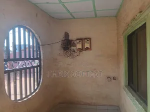 4bdrm Bungalow in Nepa Estate, Uhunmwonde for sale
