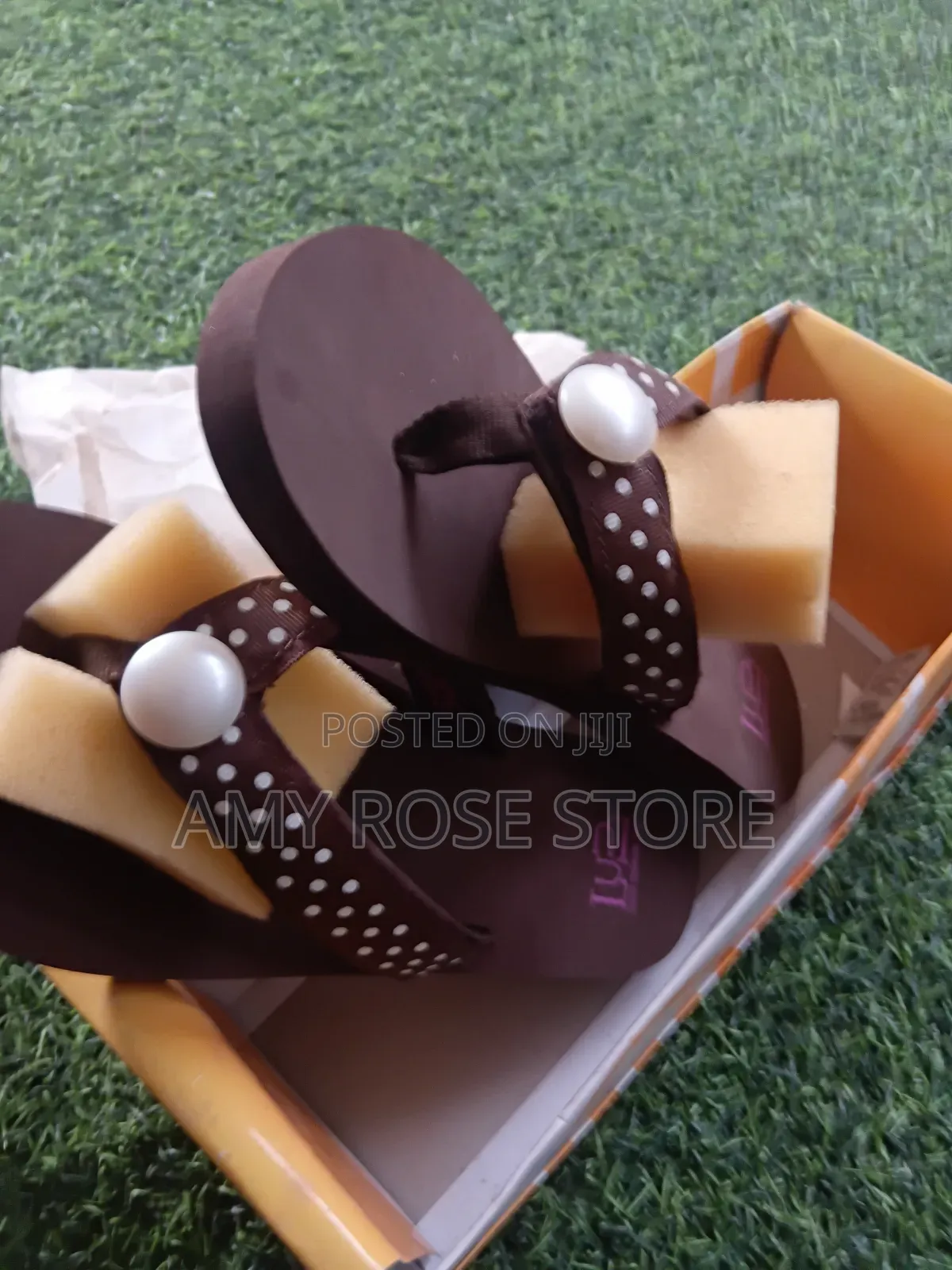 Ladies Slippers/ Flip Flops