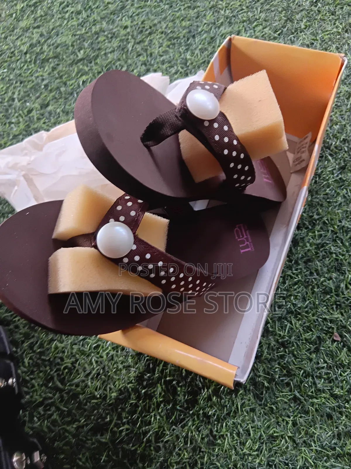 Ladies Slippers/ Flip Flops