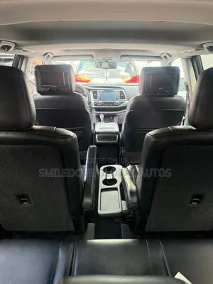 Toyota Highlander XLE V6 4x4 (3.5L 6cyl 6A) 2016 Black