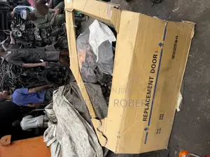 Door Toyota Camry 2018 Model