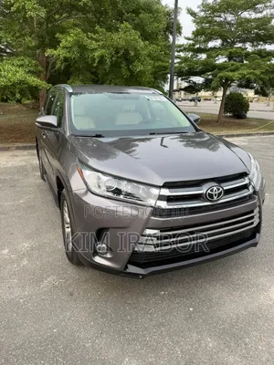 Toyota Highlander XLE 4dr SUV AWD (3.5L 6cyl 6A) 2015 Gray