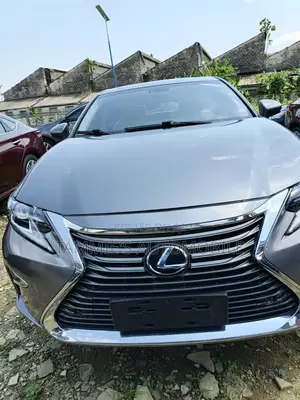 Lexus ES 350 FWD 2014