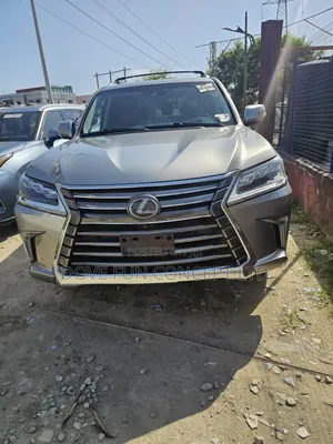 Lexus LX 2019 Gold