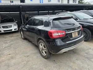 Mercedes-Benz Gla250