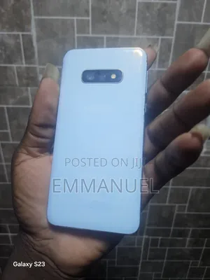 Samsung Galaxy S10e 128 GB Silver