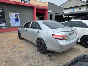 Toyota Camry 2011 Silver