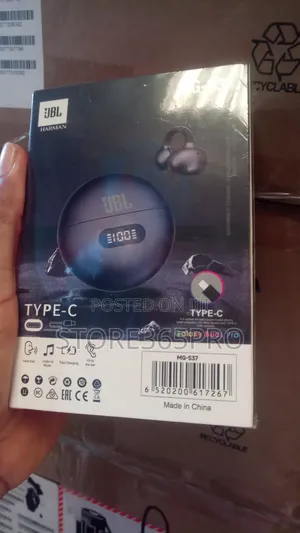 Clip on Earbuds Ear Ring Bluetooth Earphones