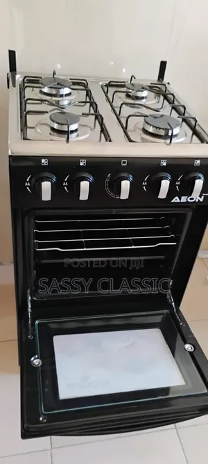 Standing Gas Cooker With Oven