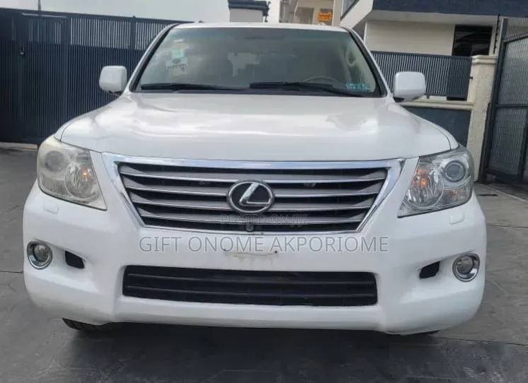 Lexus LX 570 2011 White