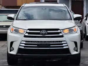 Toyota Highlander XLE 2019 White