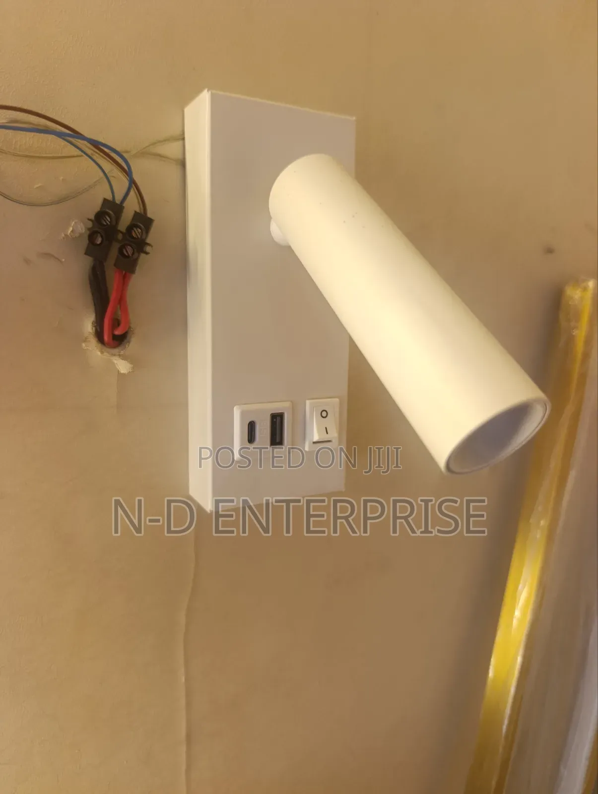 Bad Side Wall Lamp