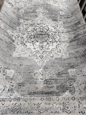 5 by 7 Netherlands Center Rug