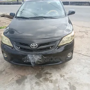 Toyota Corolla LE 4dr Sedan (1.8L 4cyl 4A) 2010 Black