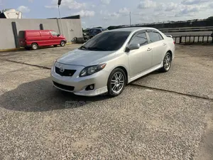 Toyota Corolla 2010 Silver