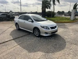 Toyota Corolla 2010 Silver