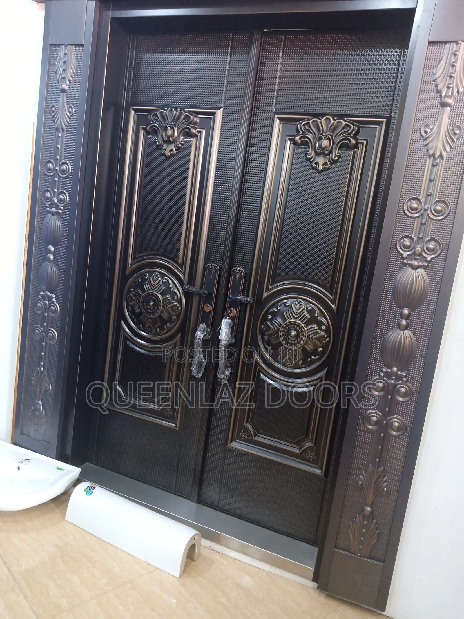 5ft Royal Cast Security Door.