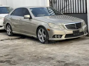 Mercedes-Benz E350 2010 Gold