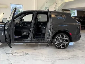 New Rolls-Royce Cullinan 2026 Black