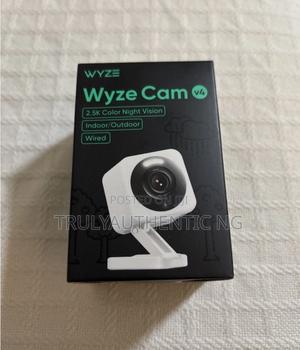 Wyze Cam V4
2. Camera With Night Vision Spotlight