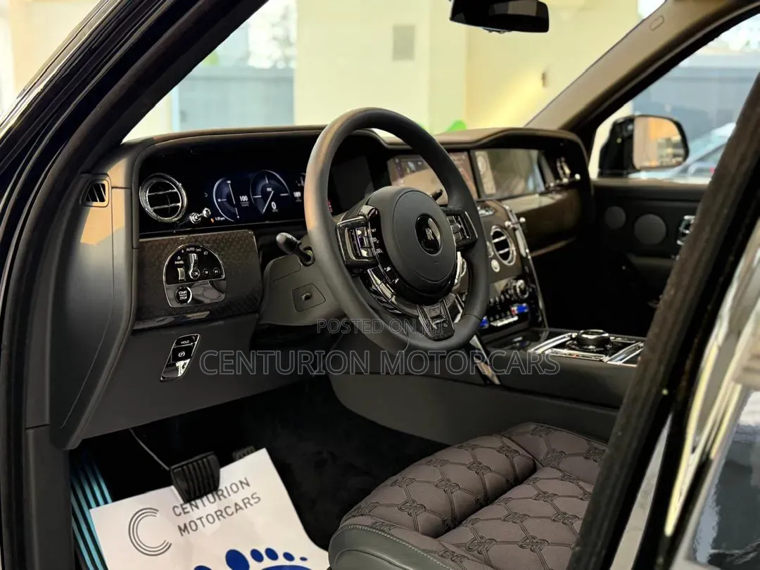 New Rolls-Royce Cullinan 2026 Black