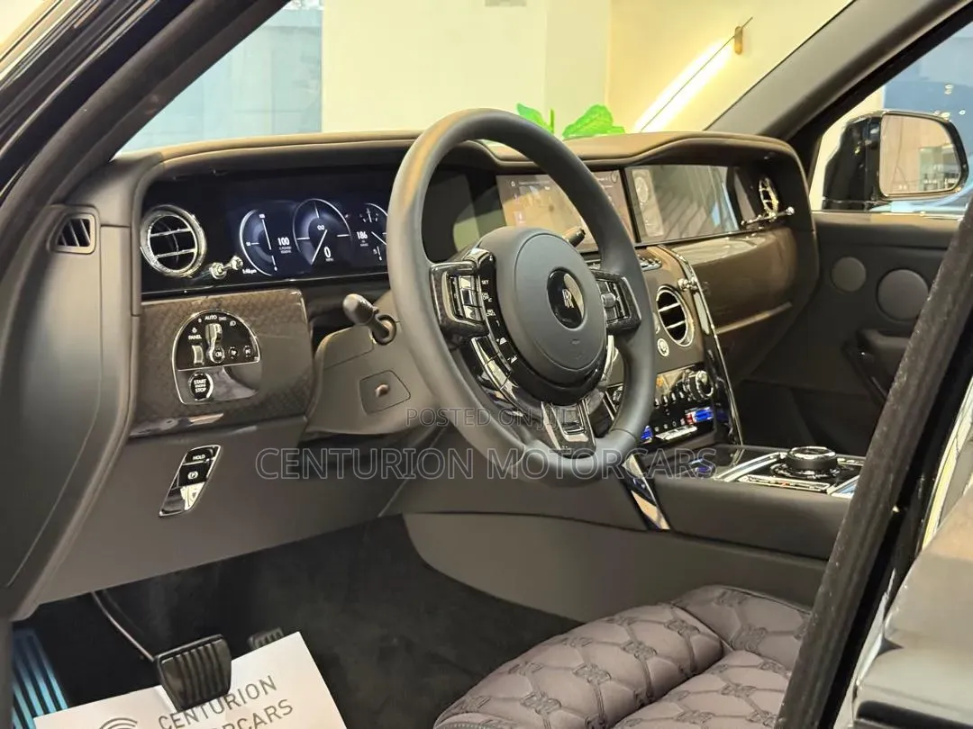 New Rolls-Royce Cullinan 2026 Black