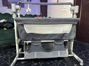 Baby Auto Swing Bassinet With Audio Bluetooth