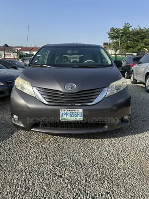 Toyota Sienna XLE 8 Passenger 2012 Gray