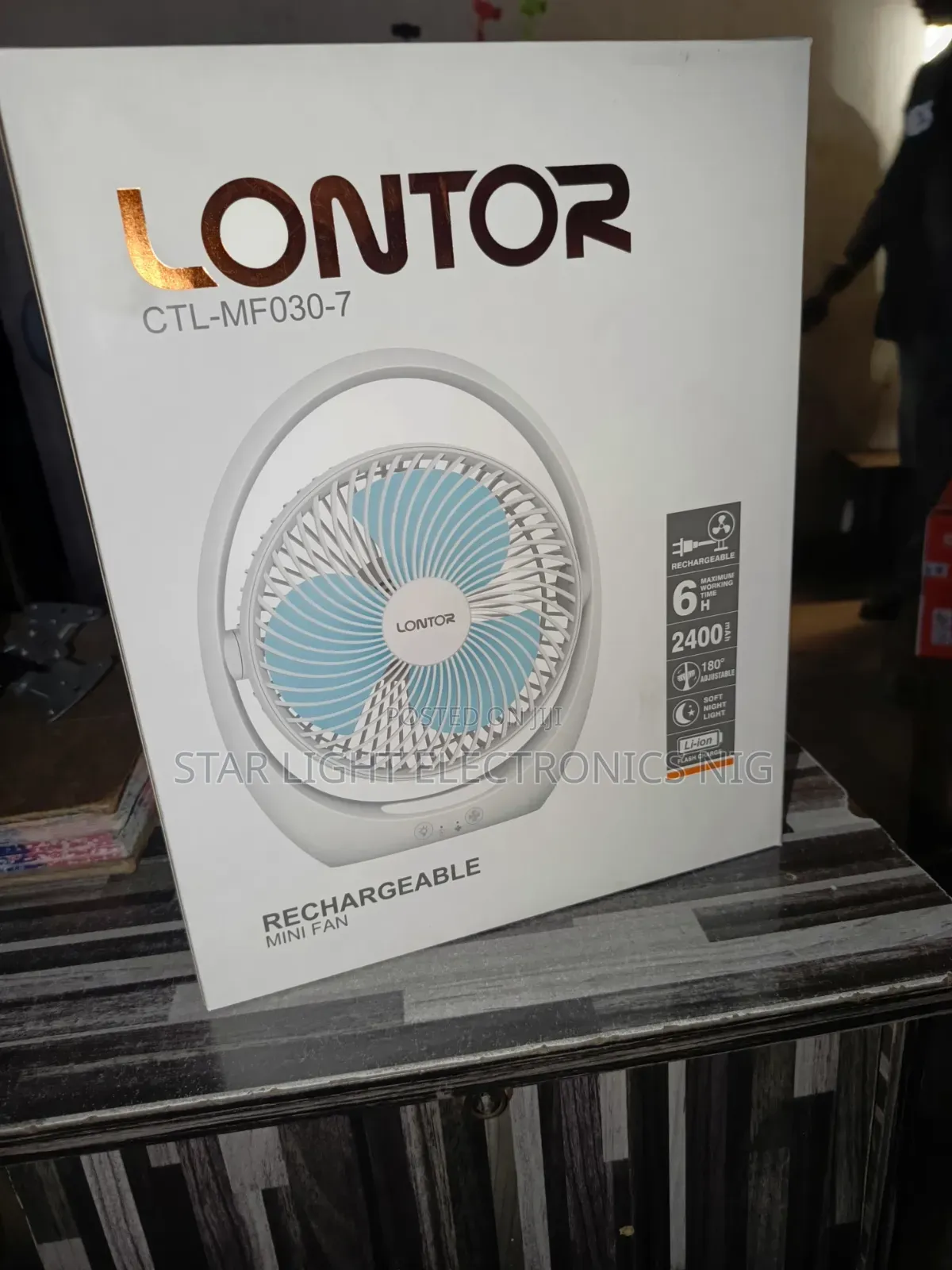 Adjustable Rechargeable Fan-7