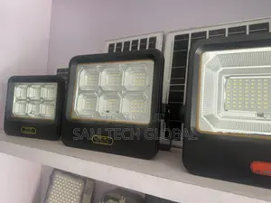 Cmontmax 300w Solar Street Light