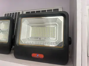 Cmontmax 300w Solar Street Light