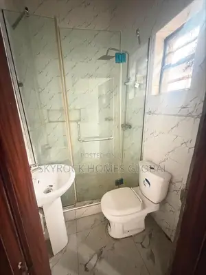 4bdrm Duplex in Chevron for rent