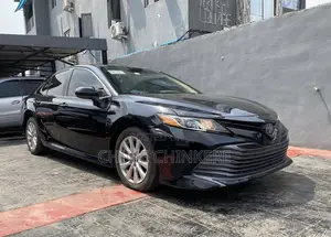 Toyota Camry LE FWD (2.5L 4cyl 8AM) 2018 Black