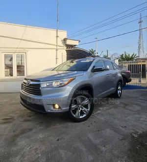 Toyota Highlander Limited 4dr SUV (3.5L 6cyl 6A) 2015 Silver