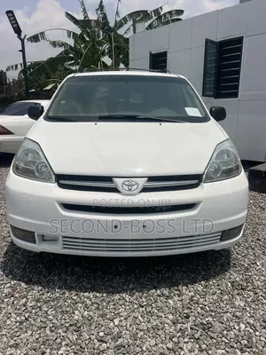 Toyota Sienna XLE Limited AWD 2006 White