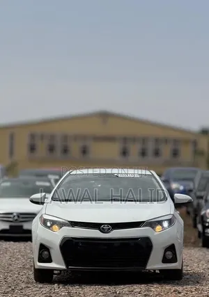 Toyota Corolla S 4dr Sedan (1.8L 4cyl CVT) 2015 White