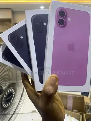 New Apple iPhone 16 128 GB White