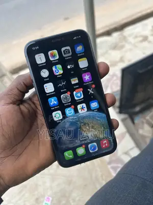 Apple iPhone 11 64 GB Black