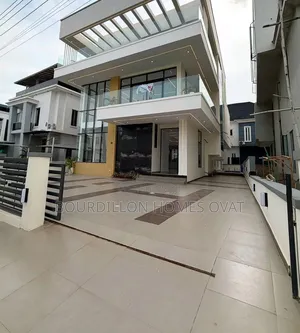 5bdrm Duplex in Megamound Estate for sale