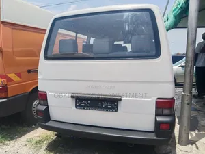 Volkswagen Transporter 2005 White