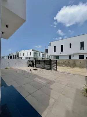 5bdrm Duplex in Chevron Toll Gate for sale