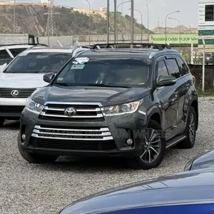 Toyota Highlander 2018 Green