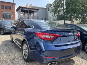 Hyundai Sonata Sport 4dr Sedan (2.4L 4cyl 6A) 2015 Blue