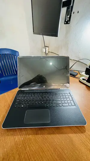 Laptop HP Pavilion 15 8GB Intel Core i5 SSD 256GB