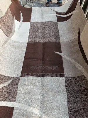 6.6 by 9.6 Draft Center Rug