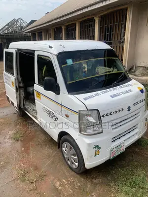 Suzuki Every 2010 White