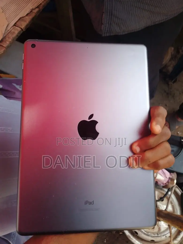 Apple iPad 10.2 (2019) 32 GB Gray