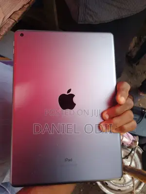 Apple iPad 10.2 (2019) 32 GB Gray