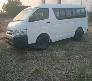 Toyota HiAce 2012 White