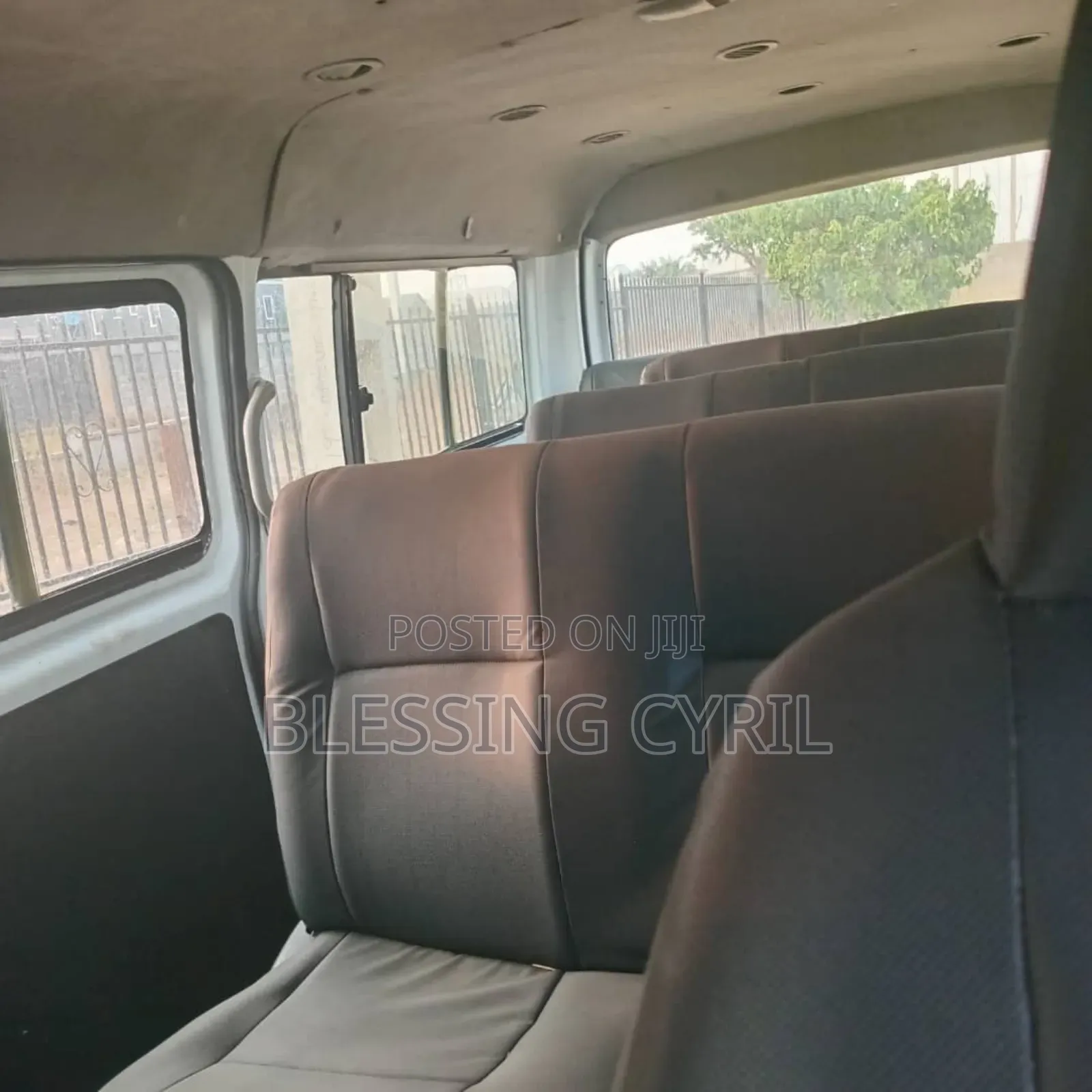 Toyota HiAce 2012 White